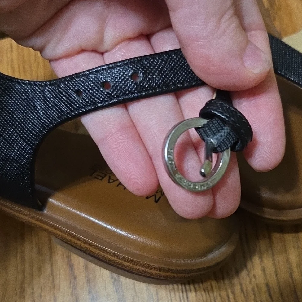 Sandles - Picture 4 of 7
